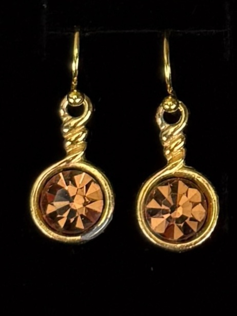 Pretty minimalist, goldtone Amber colored bling costume pierced drop earrings